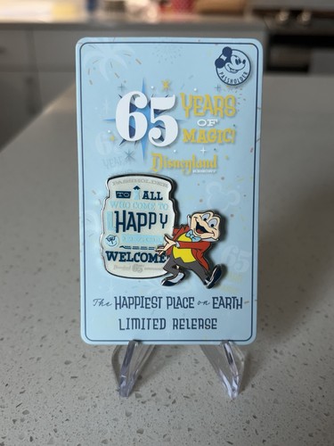 Disney parks pin 2020 - parks,